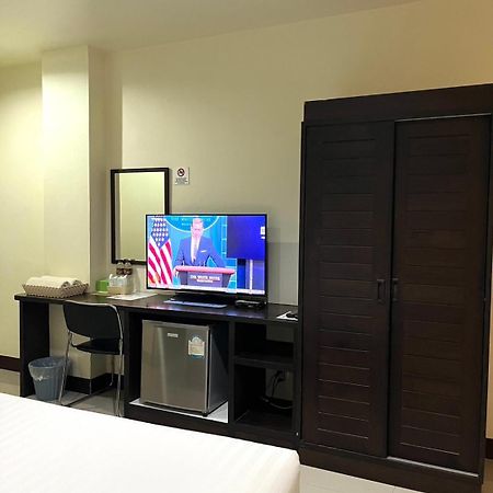 T.P. Place Hotel Панг Нга Екстериор снимка